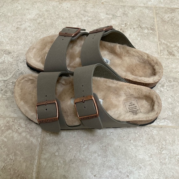 Birkenstock Arizona Shearling - Gray Taupe color - size 39 - NWOT - Picture 3 of 8